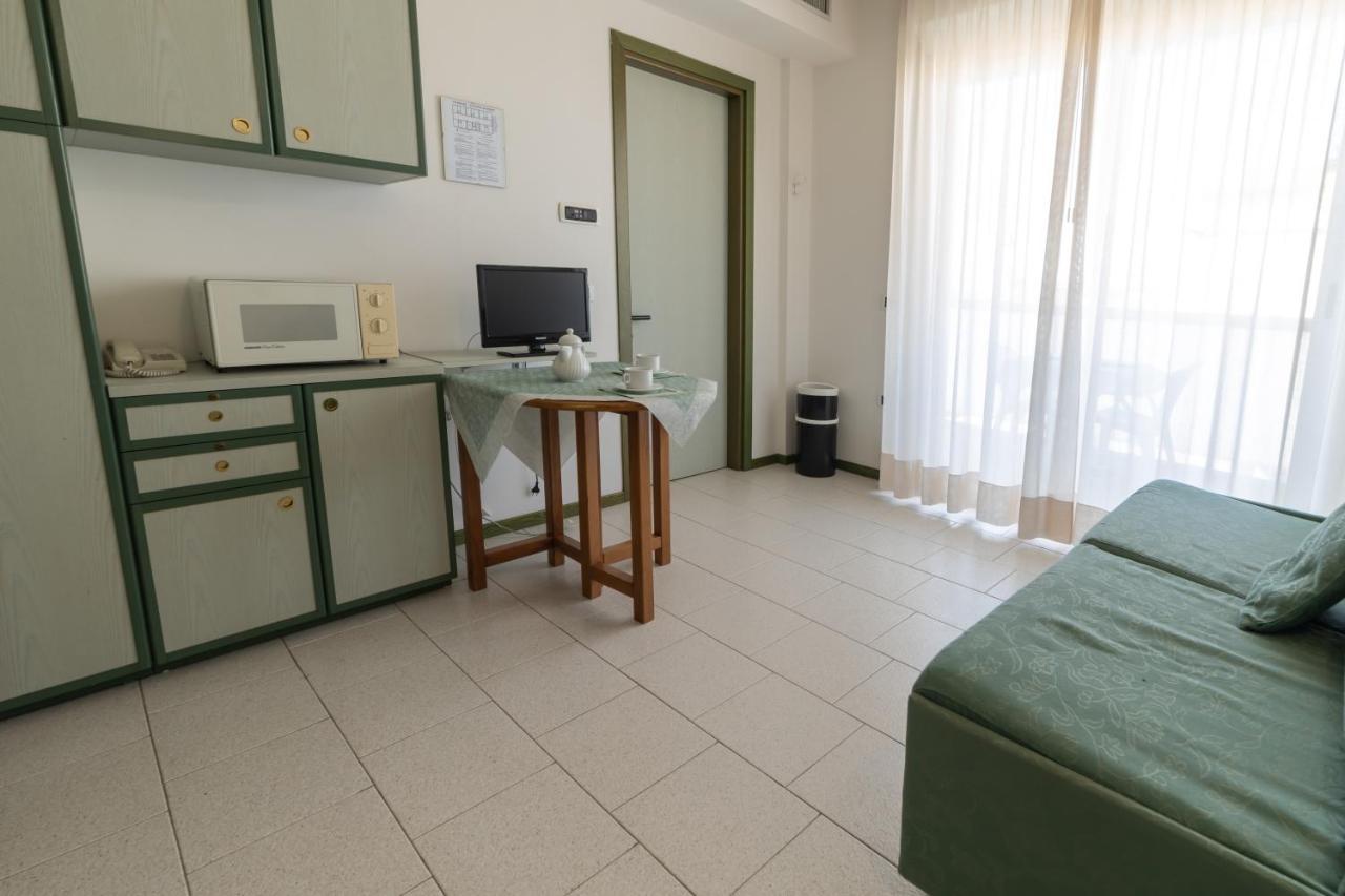 Residence Hotel Club House กัตตอลิกา ภายนอก รูปภาพ