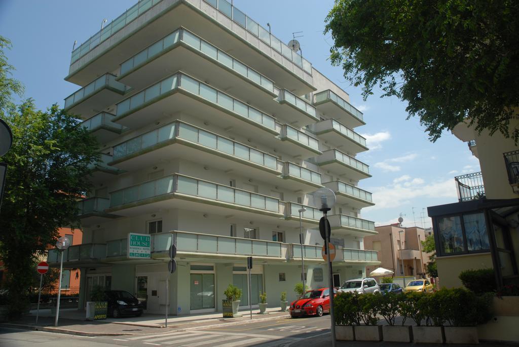 Residence Hotel Club House กัตตอลิกา ภายนอก รูปภาพ